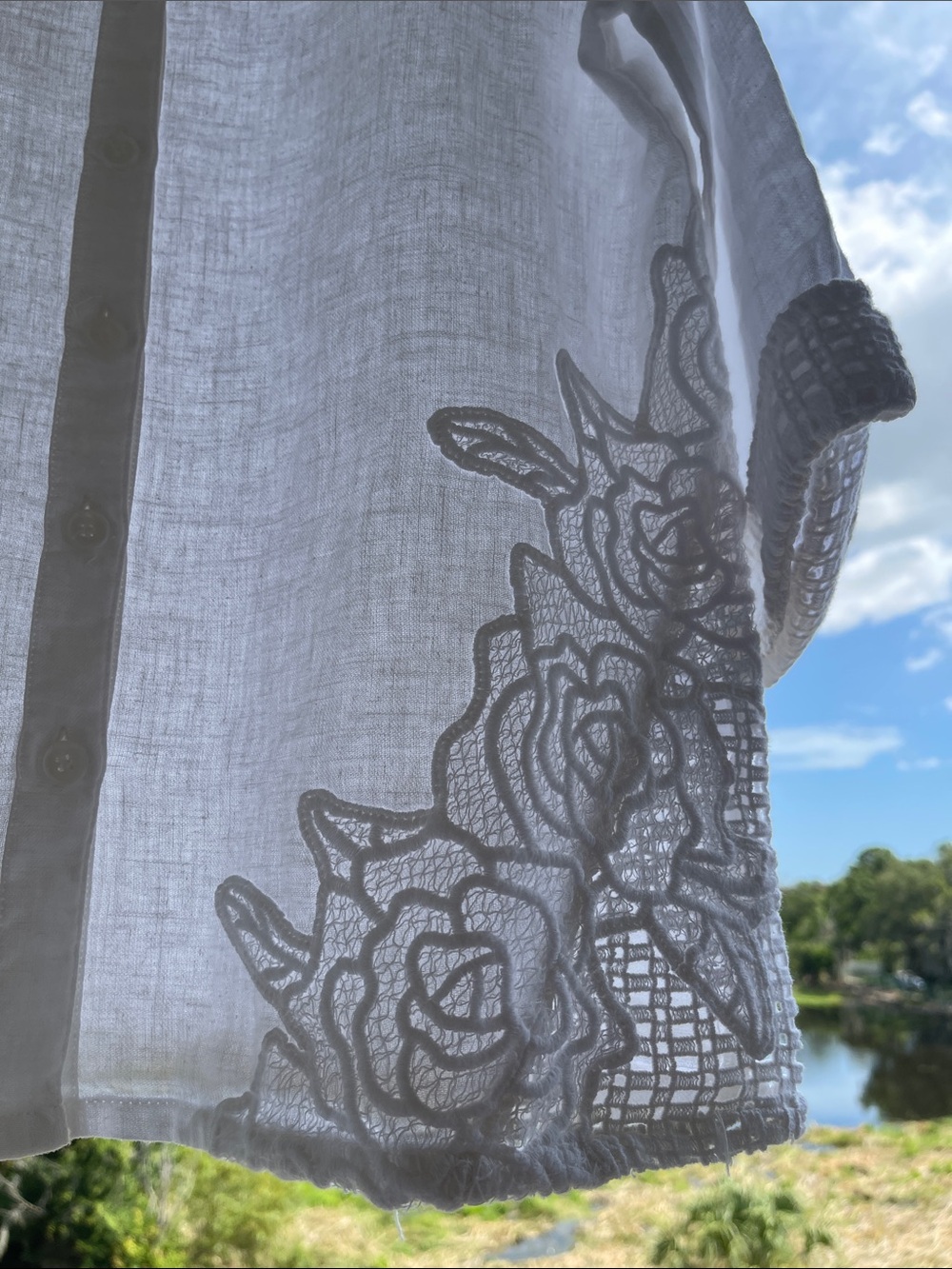 Leo & Nicole White Ramie Cotton Embroidered Button-Up Blouse Size: L NWT - Picture 4 of 13